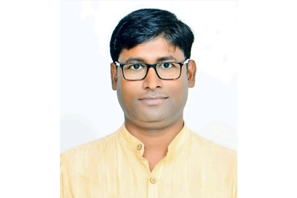 Dr. Arun Som