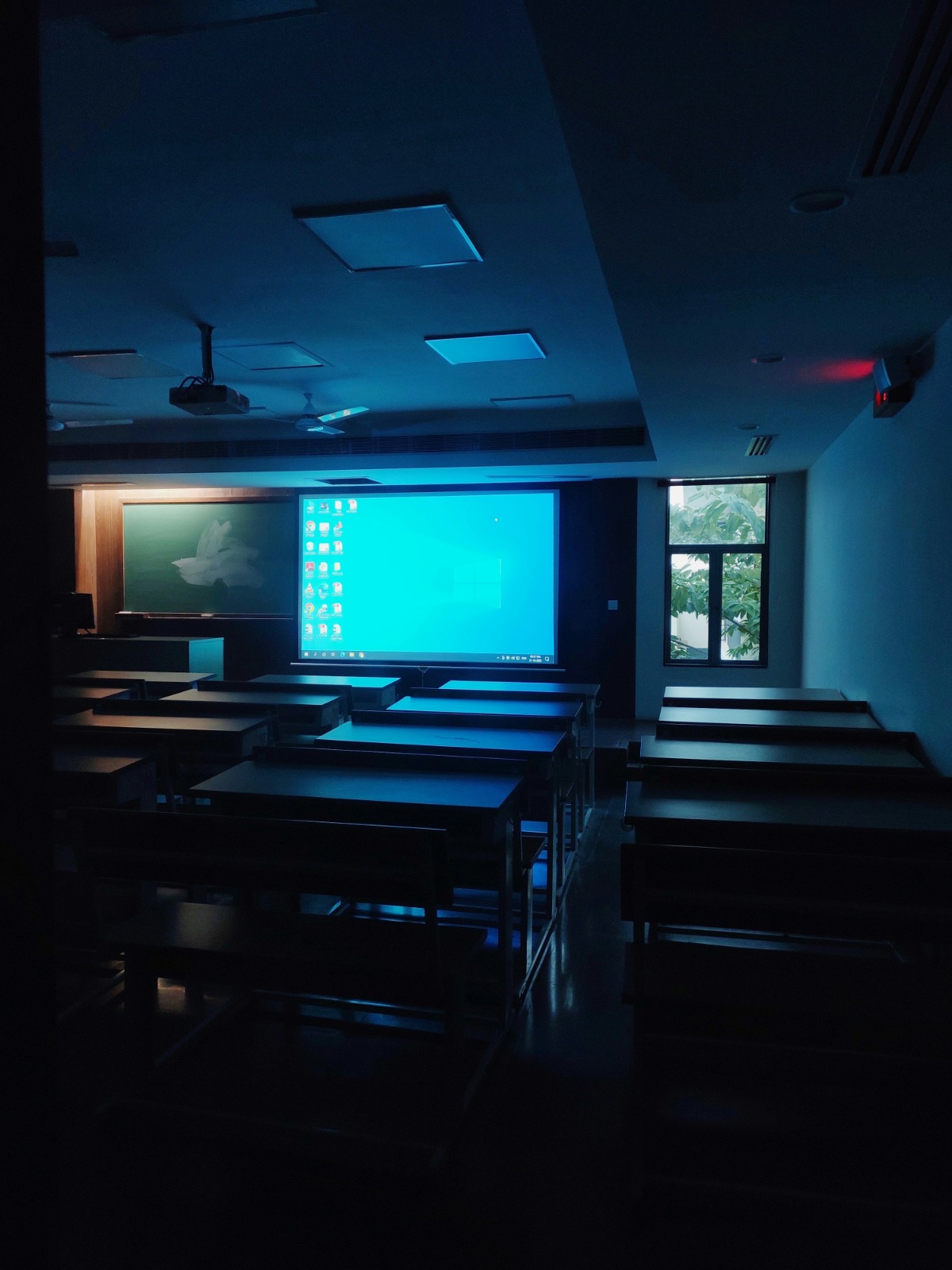 smart classroom image