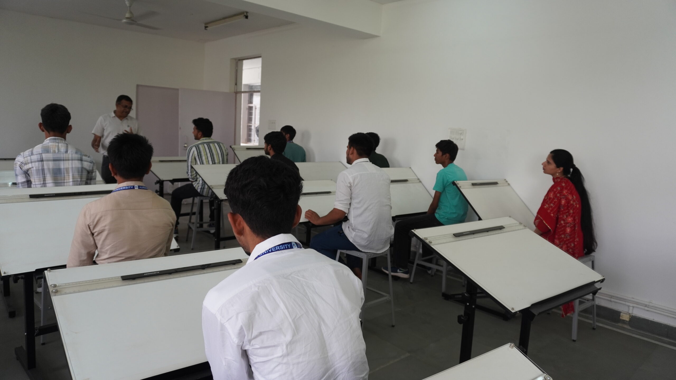 Students In Architecture Lab (1)